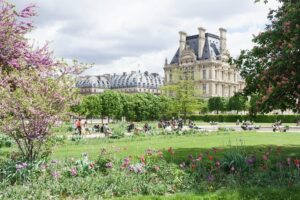 Exclusive Semi-Private Louvre Tour with Mona Lisa, Max 6 People - Mona Lisa time: how to see it without the crush
