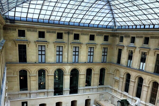 Insider Louvre: from a Royal Palace to a museum - Masterpieces You’ll See: Mona Lisa, Venus of Milo, Crown Jewels