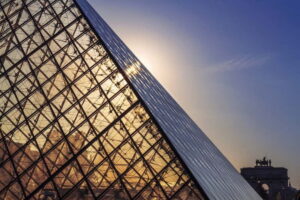 Louvre Museum: Mona Lisa Without the Crowds Last Entry Tour - Meeting at Arc de Triomphe du Carrousel: starting location details that matter