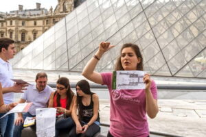 Louvre Museum: Skip-the-Line Small Group Guided Tour - Getting In Fast: Priority Access, Security, and the Meeting Point