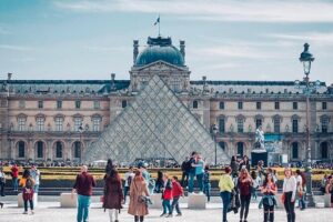 Louvre Ticket Premium: Skip-the-Line Access to the Entire Museum - What your ticket includes: full Louvre access and temporary exhibitions