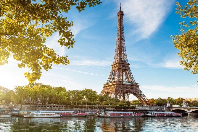Paris Day Tour with Eiffel Tower, Louvre and Cruise Max 6 People - Louvre in 90 minutes: a shortcut to the works you actually want