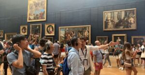 Paris: Louvre Masterpieces Tour with Pre-Reserved Tickets - Getting there smoothly: Café Le Nemours and the Palais Royal exit
