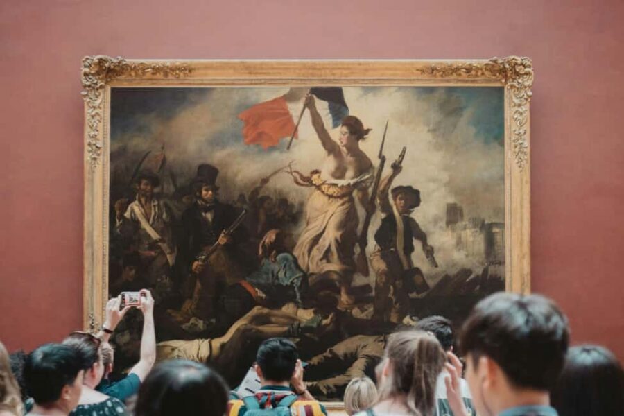 Paris: Louvre Museum Fast Entry and Hop-On Hop-Off Bus Tour - Skipping the Louvre line and reaching the Mona Lisa fast