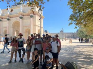 Paris: Louvre Museum Timed Entry Ticket & Pop Culture Tour - The 45-minute grounds walk: Tuileries and Paris built for film